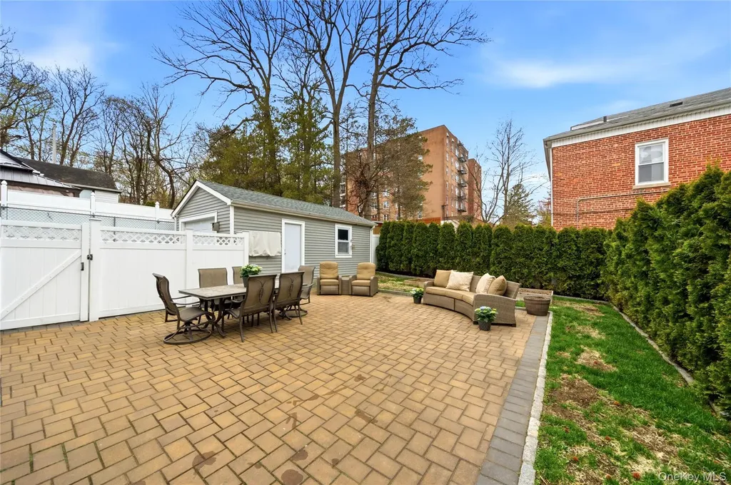 9 Harding Avenue Yonkers NY 10704