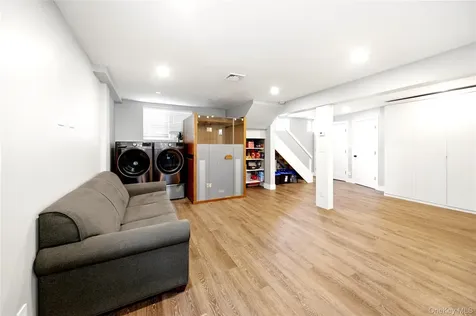 9 Harding Avenue Yonkers NY 10704