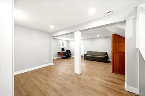 9 Harding Avenue Yonkers NY 10704