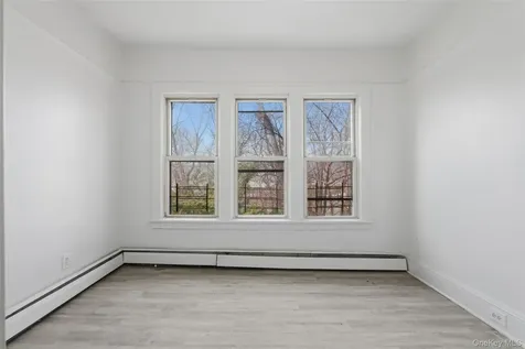 11 Aka 13 Lincoln Terrace Yonkers NY 10701