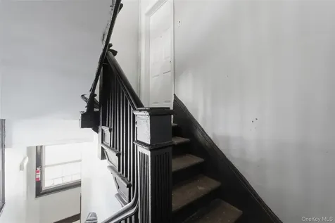 11 Aka 13 Lincoln Terrace Yonkers NY 10701