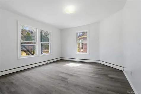 11 Aka 13 Lincoln Terrace Yonkers NY 10701