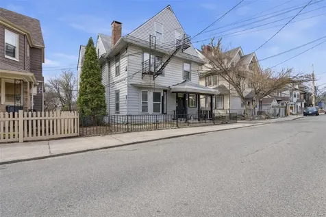 11 Aka 13 Lincoln Terrace Yonkers NY 10701