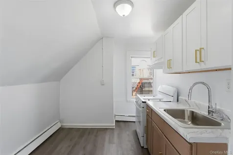 11 Aka 13 Lincoln Terrace Yonkers NY 10701