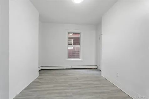 11 Aka 13 Lincoln Terrace Yonkers NY 10701