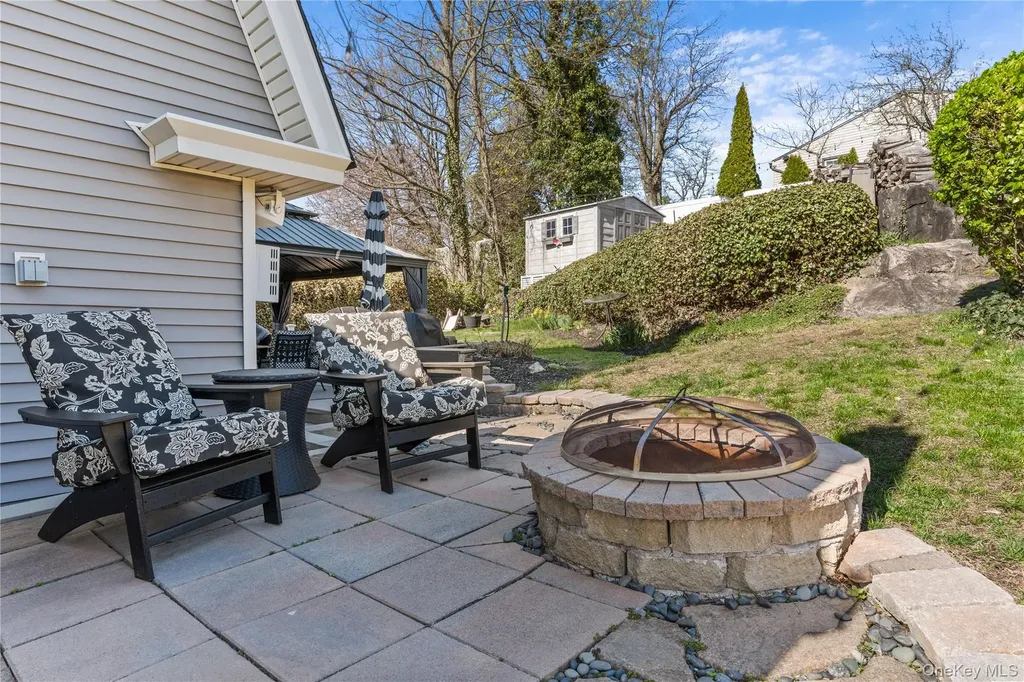 35 Lispenard Avenue New Rochelle NY 10801
