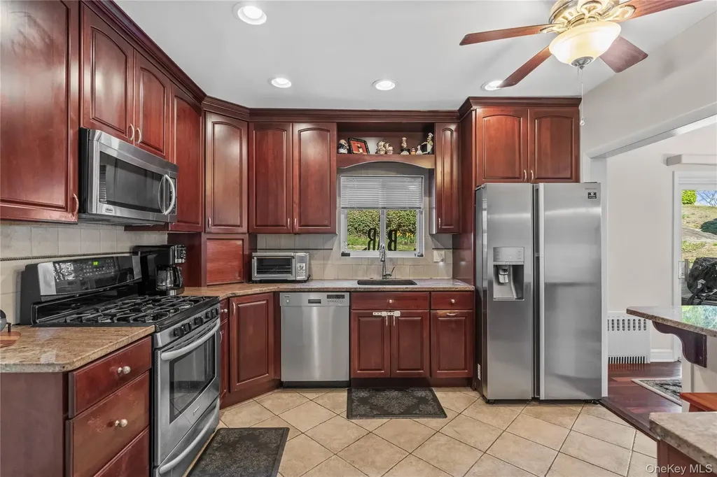 35 Lispenard Avenue New Rochelle NY 10801