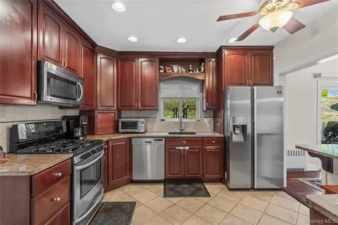 35 Lispenard Avenue New Rochelle NY 10801