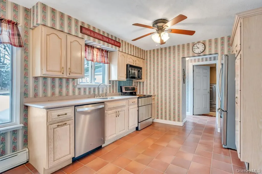 68 Hill Drive Bohemia NY 11716