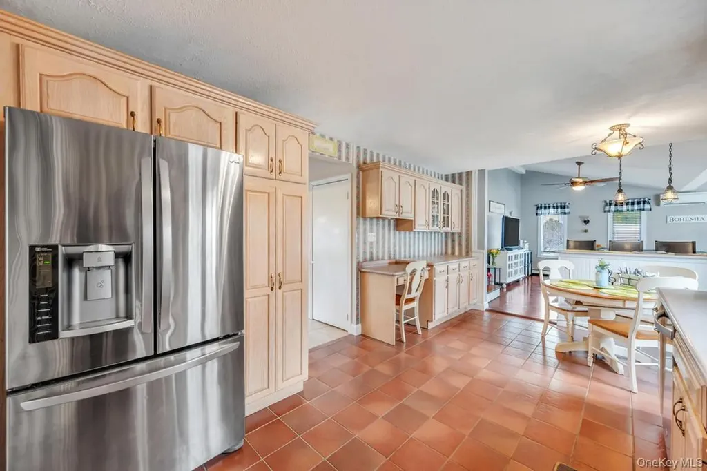 68 Hill Drive Bohemia NY 11716