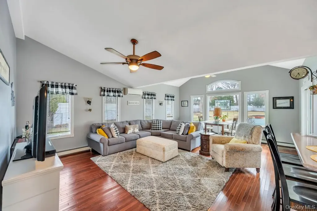 68 Hill Drive Bohemia NY 11716