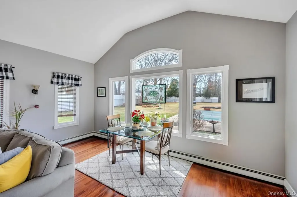 68 Hill Drive Bohemia NY 11716