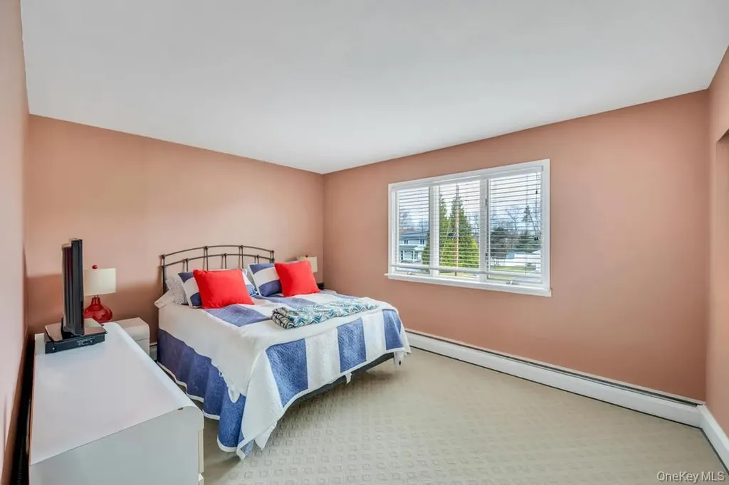 68 Hill Drive Bohemia NY 11716
