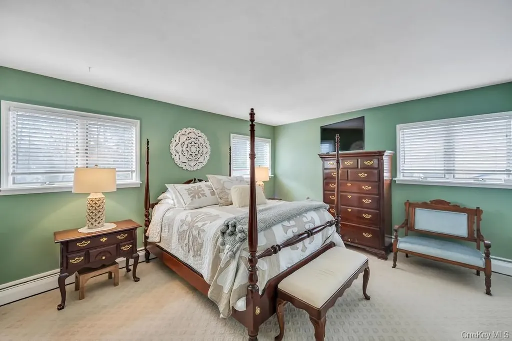 68 Hill Drive Bohemia NY 11716