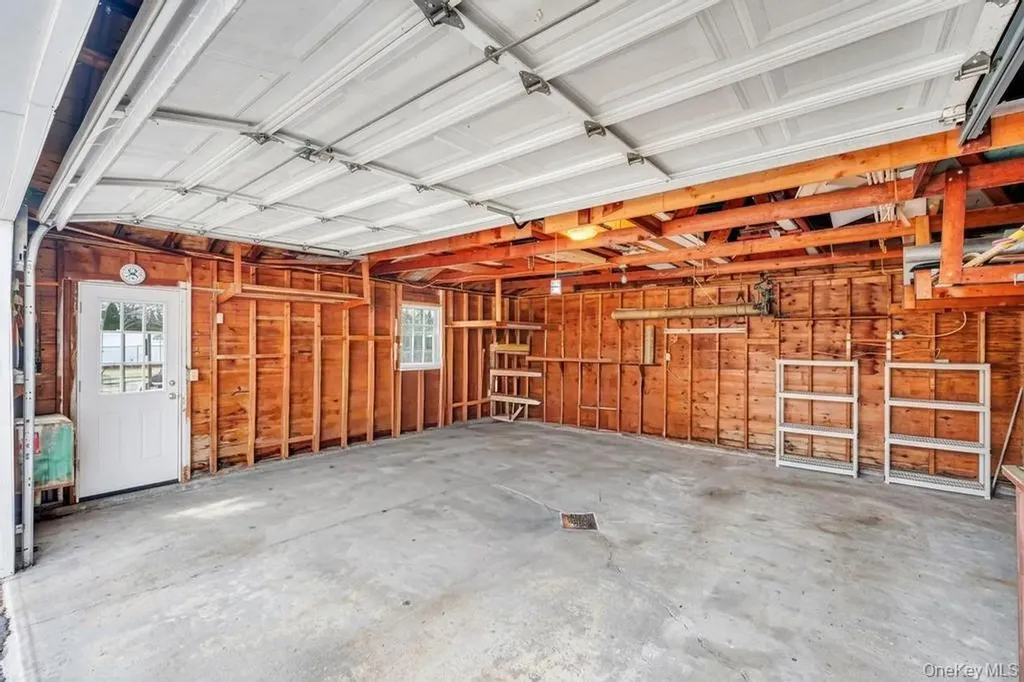 68 Hill Drive Bohemia NY 11716