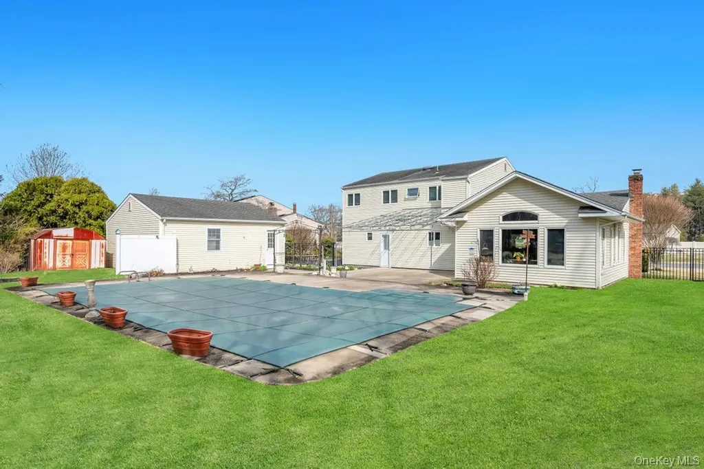 68 Hill Drive Bohemia NY 11716