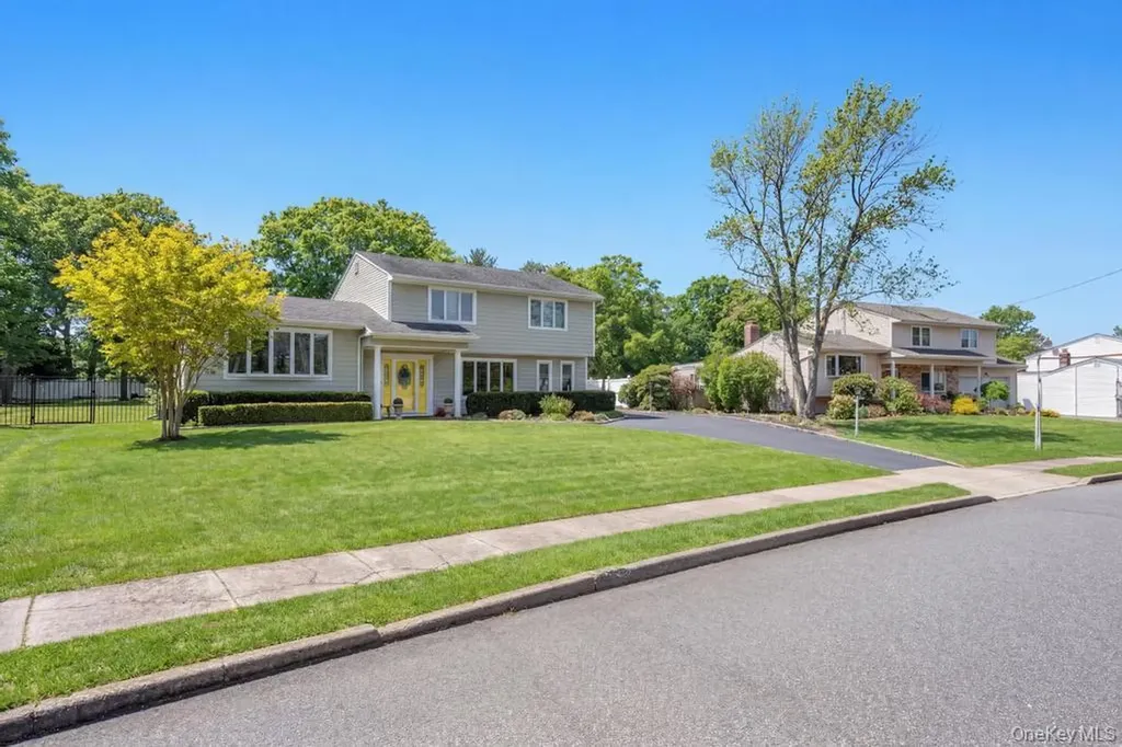 68 Hill Drive Bohemia NY 11716