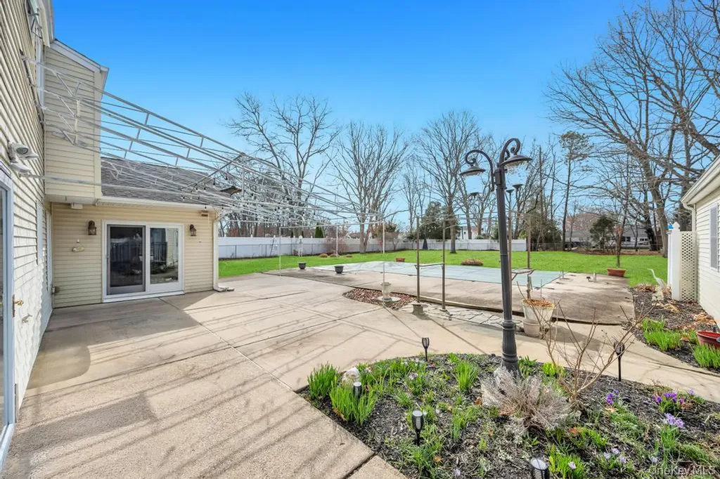 68 Hill Drive Bohemia NY 11716