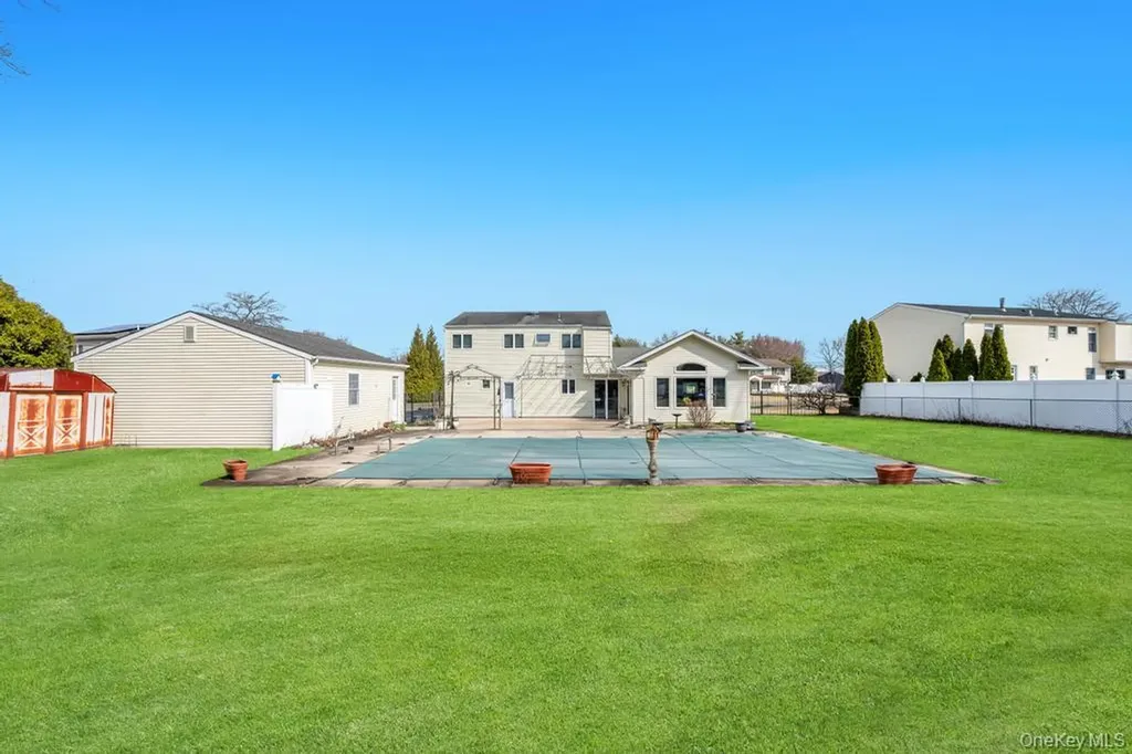 68 Hill Drive Bohemia NY 11716