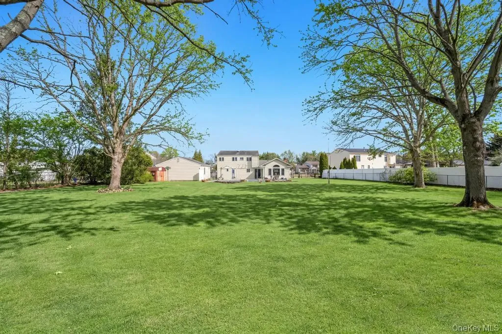 68 Hill Drive Bohemia NY 11716