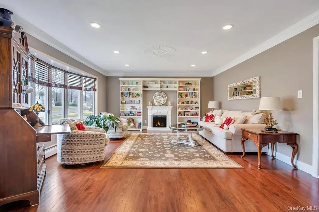68 Hill Drive Bohemia NY 11716