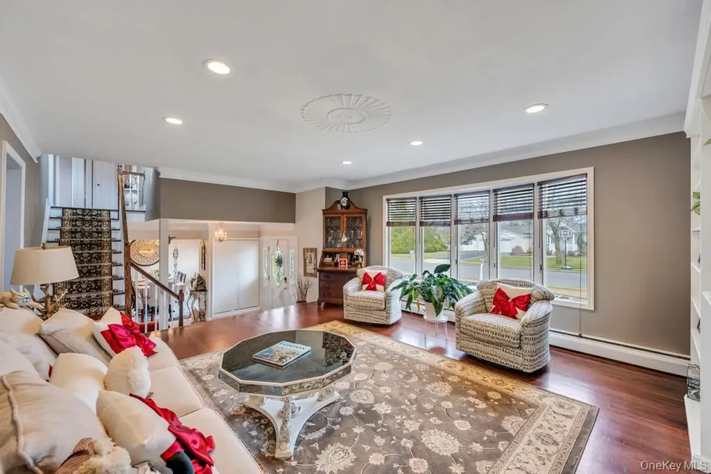 68 Hill Drive Bohemia NY 11716