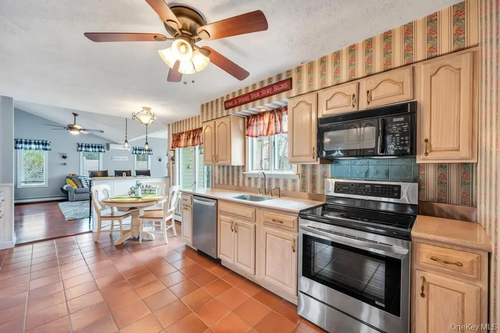 68 Hill Drive Bohemia NY 11716
