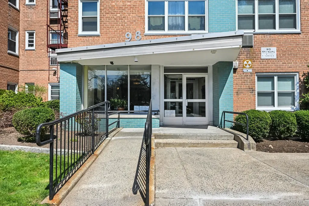 98 Dehaven Drive Yonkers NY 10703