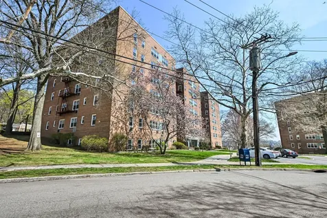 98 Dehaven Drive Yonkers NY 10703
