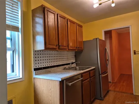 98 Dehaven Drive Yonkers NY 10703