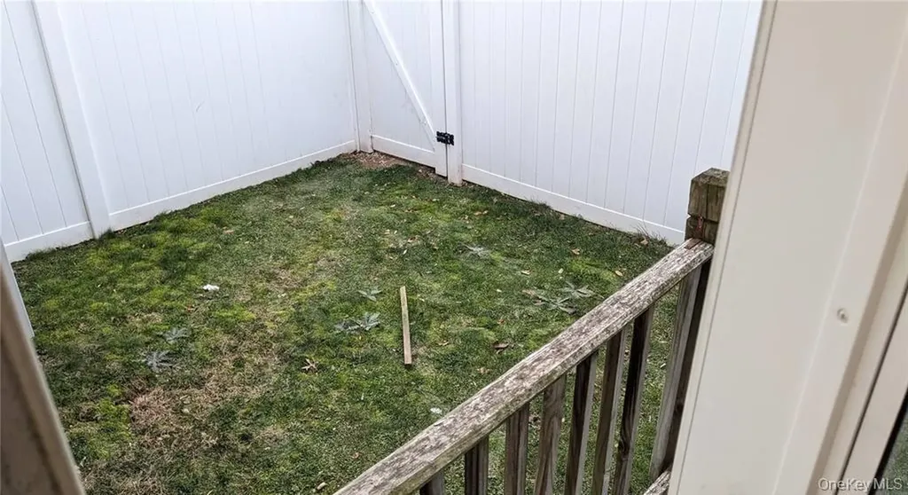 16 Nelson Avenue Hicksville NY 11801