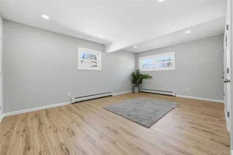 34 Croydon Road Amityville NY 11701