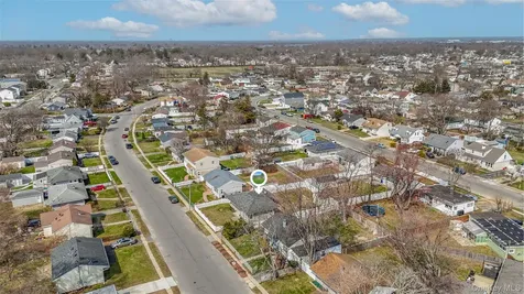 34 Croydon Road Amityville NY 11701