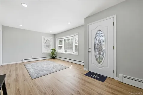 34 Croydon Road Amityville NY 11701