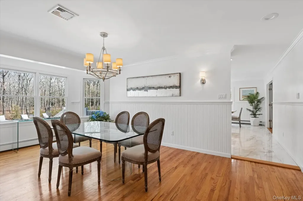 9 Red Creek Circle Hampton Bays NY 11946