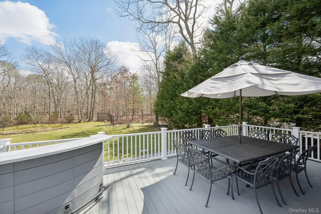 9 Red Creek Circle Hampton Bays NY 11946