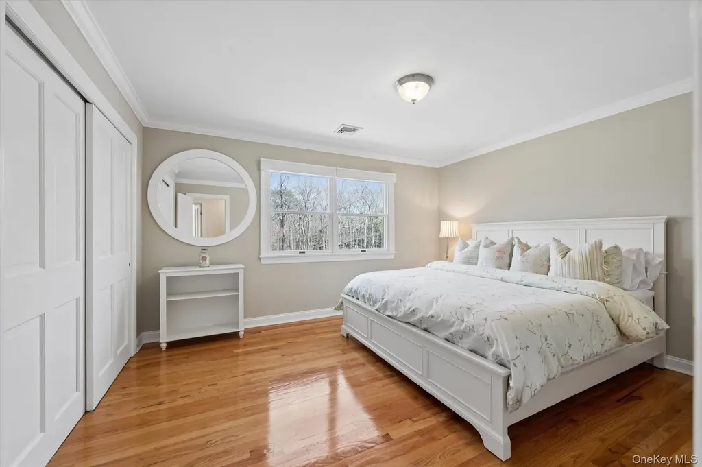 9 Red Creek Circle Hampton Bays NY 11946