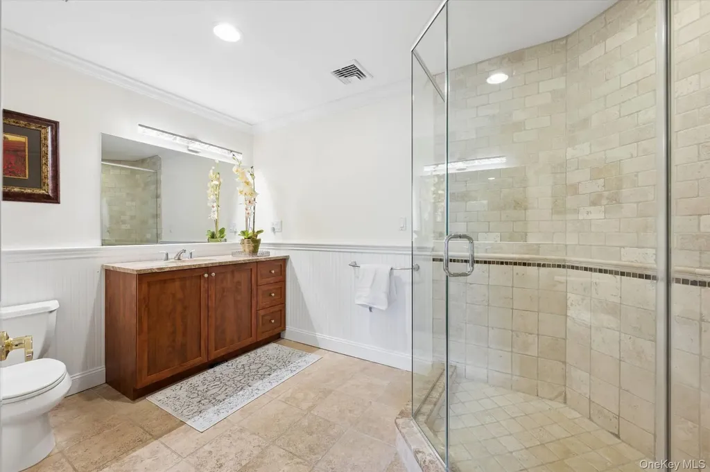 9 Red Creek Circle Hampton Bays NY 11946