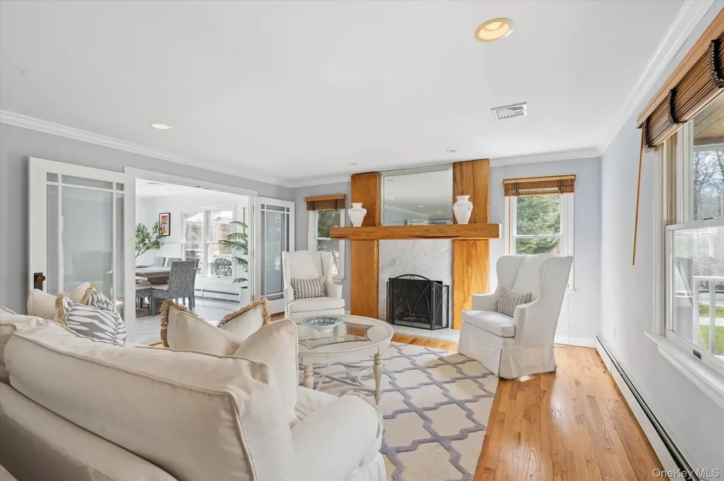 9 Red Creek Circle Hampton Bays NY 11946