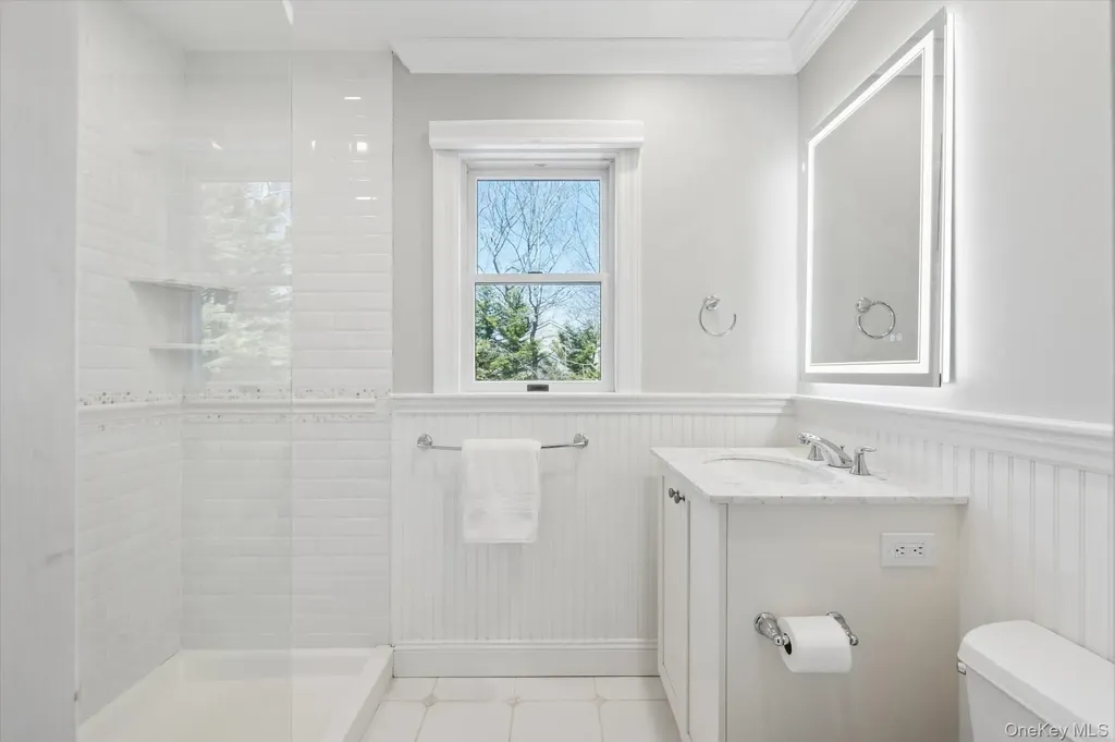 9 Red Creek Circle Hampton Bays NY 11946