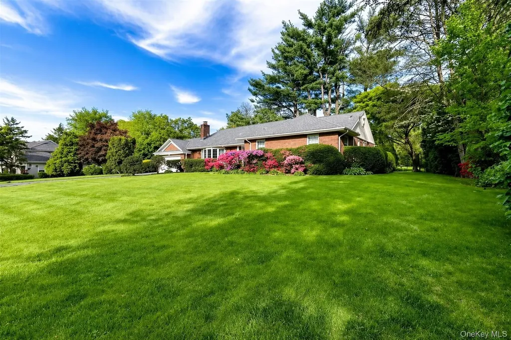 88 Spier Road Scarsdale NY 10583