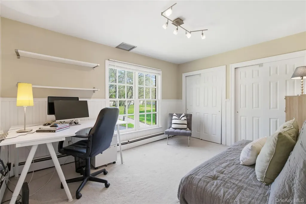 12 Pond Drive Syosset NY 11791