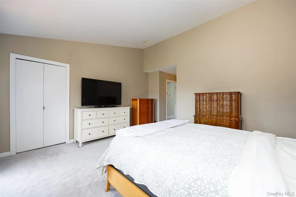 237 Panorama Court Poughkeepsie NY 12603