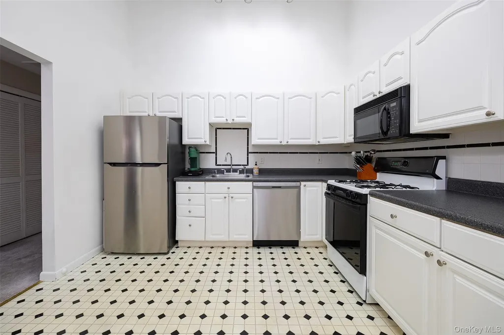 237 Panorama Court Poughkeepsie NY 12603