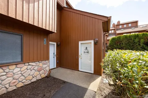 237 Panorama Court Poughkeepsie NY 12603