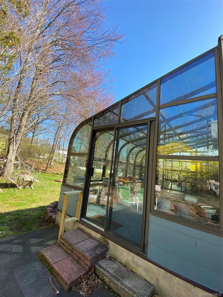 315 Manor Boulevard Pearl River NY 10965