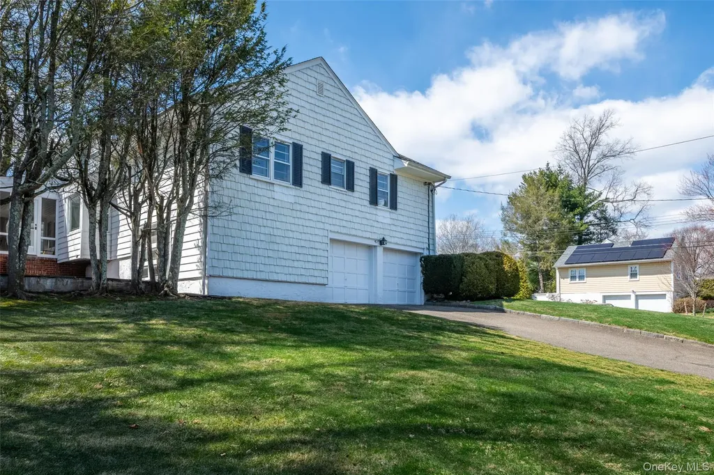 285 Stuart Drive New Rochelle NY 10804