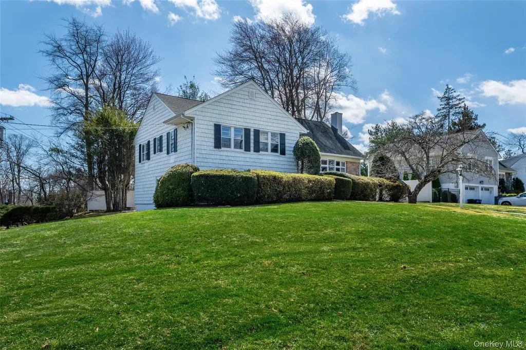 285 Stuart Drive New Rochelle NY 10804