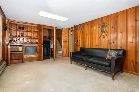 285 Stuart Drive New Rochelle NY 10804