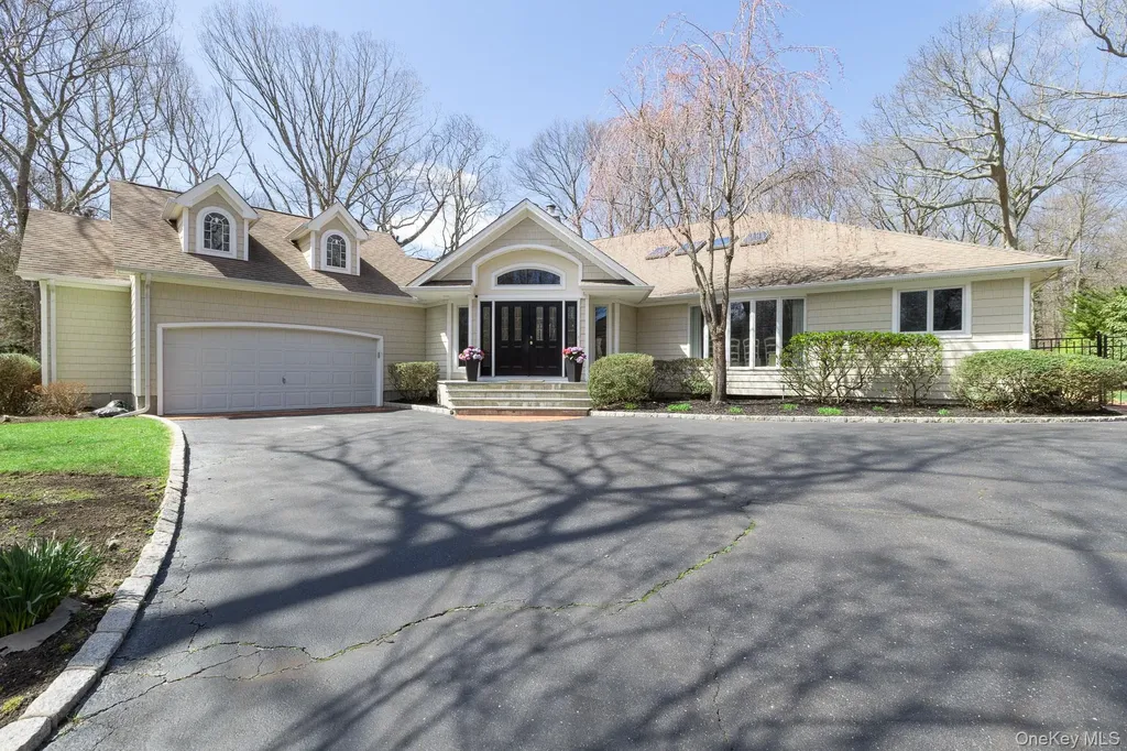 41 Landing Meadow Road Smithtown NY 11787